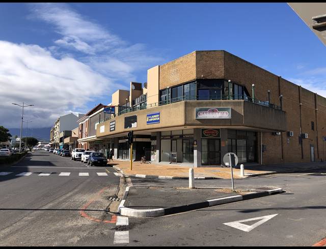 1,710M² BUSINESS CENTRE FOR SALE IN STRAND CENTRAL